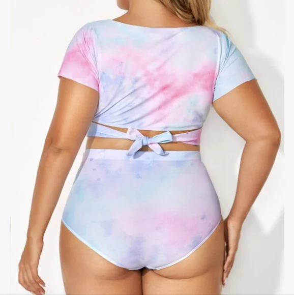 Bikini - Picture 2 of 2